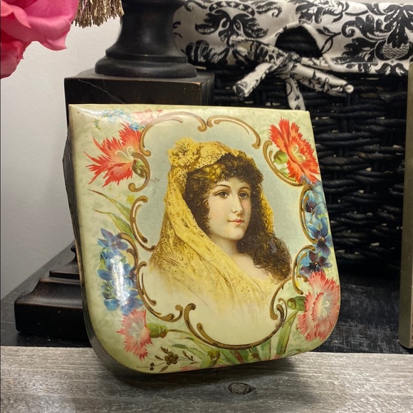 Other - Antique Victorian Era Floral Lady Portrait Handkerchief Box & Paris Hanky!